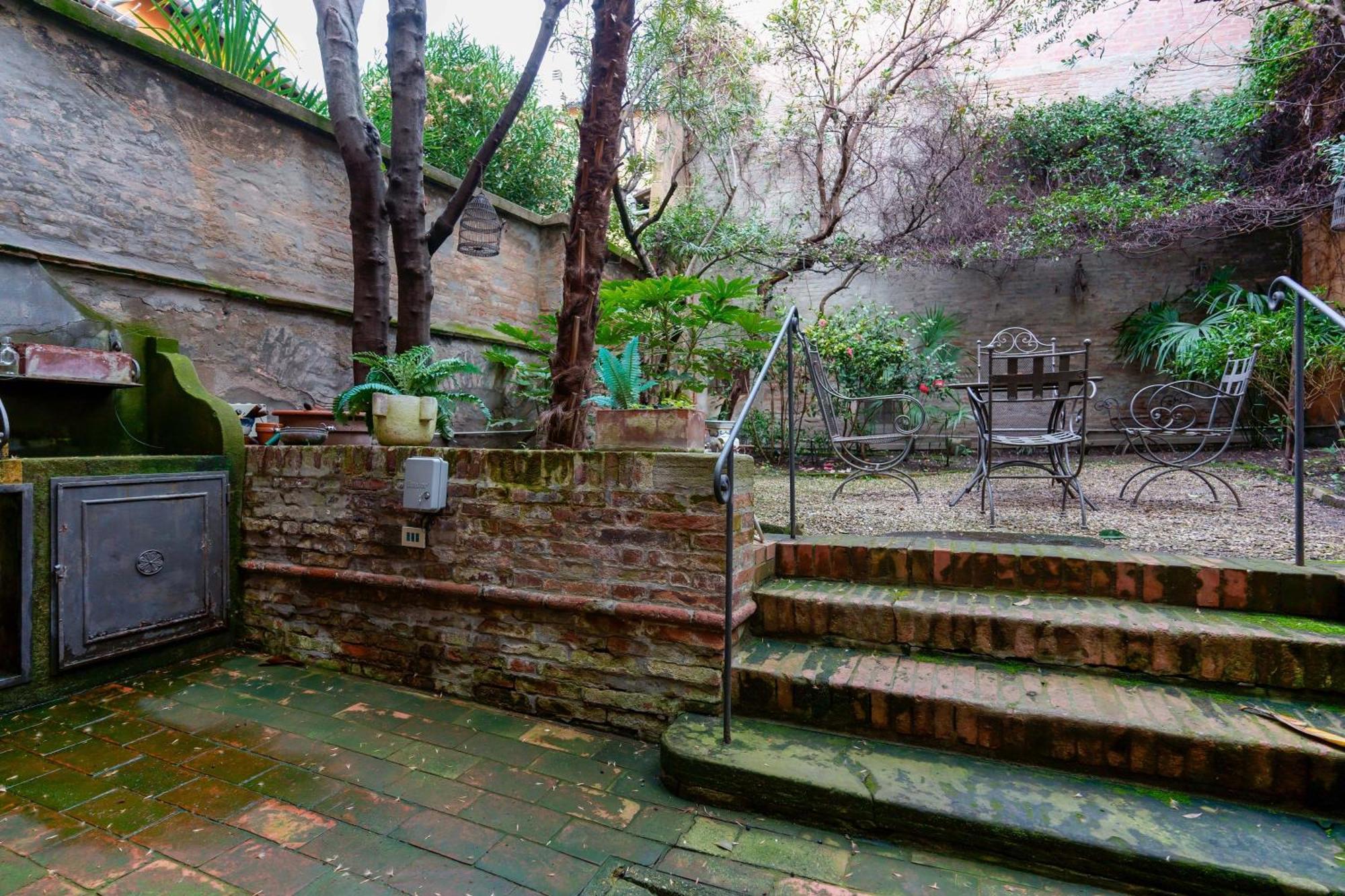 Borgo Cantarana Bologna Luaran gambar