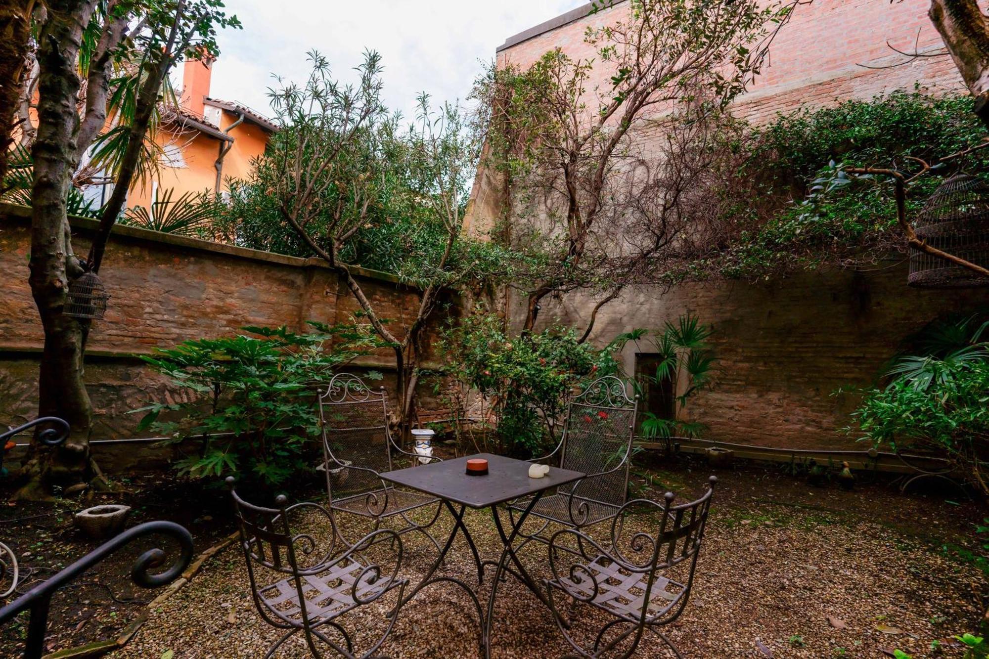 Borgo Cantarana Bologna Luaran gambar