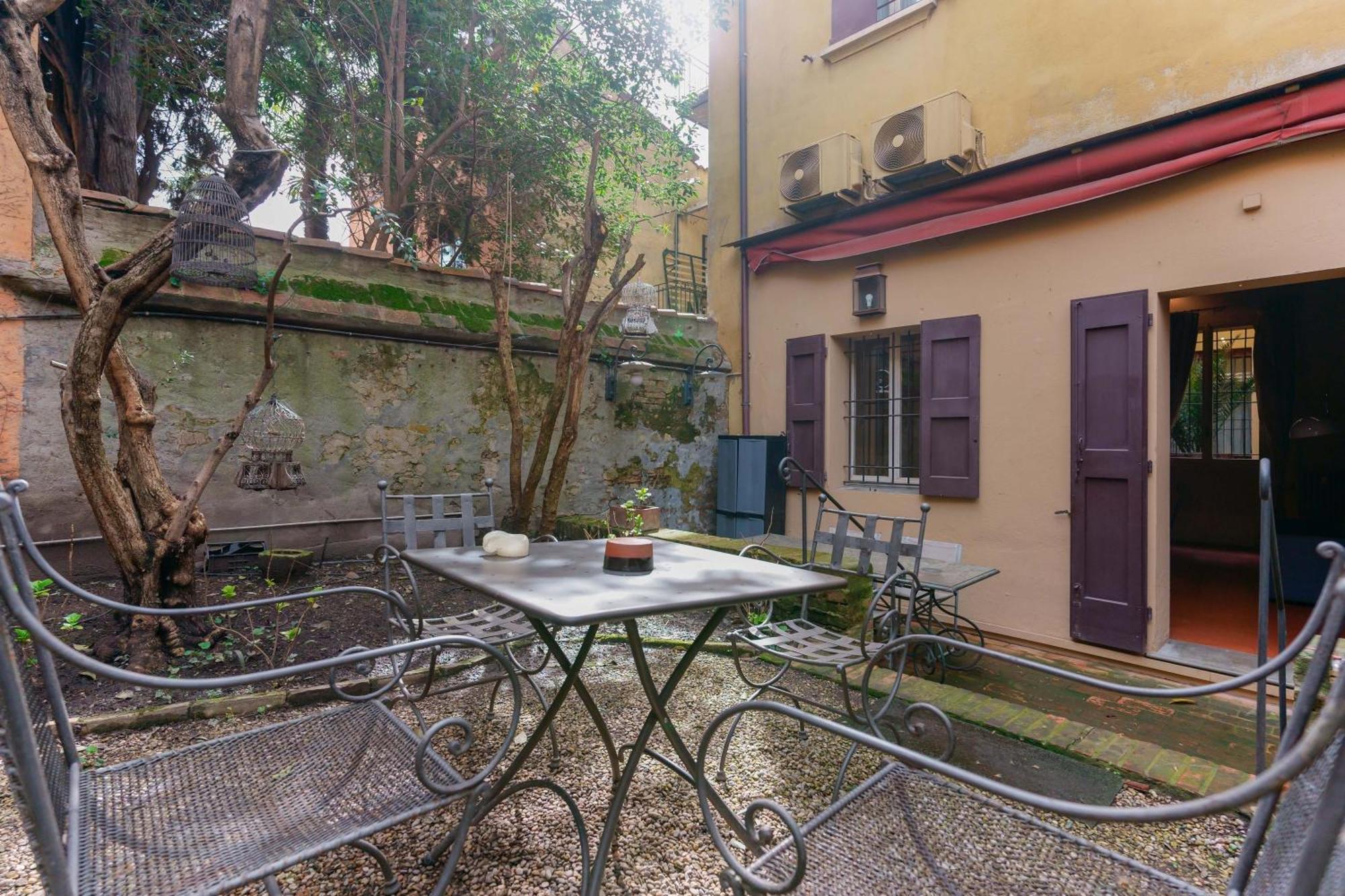 Borgo Cantarana Bologna Luaran gambar
