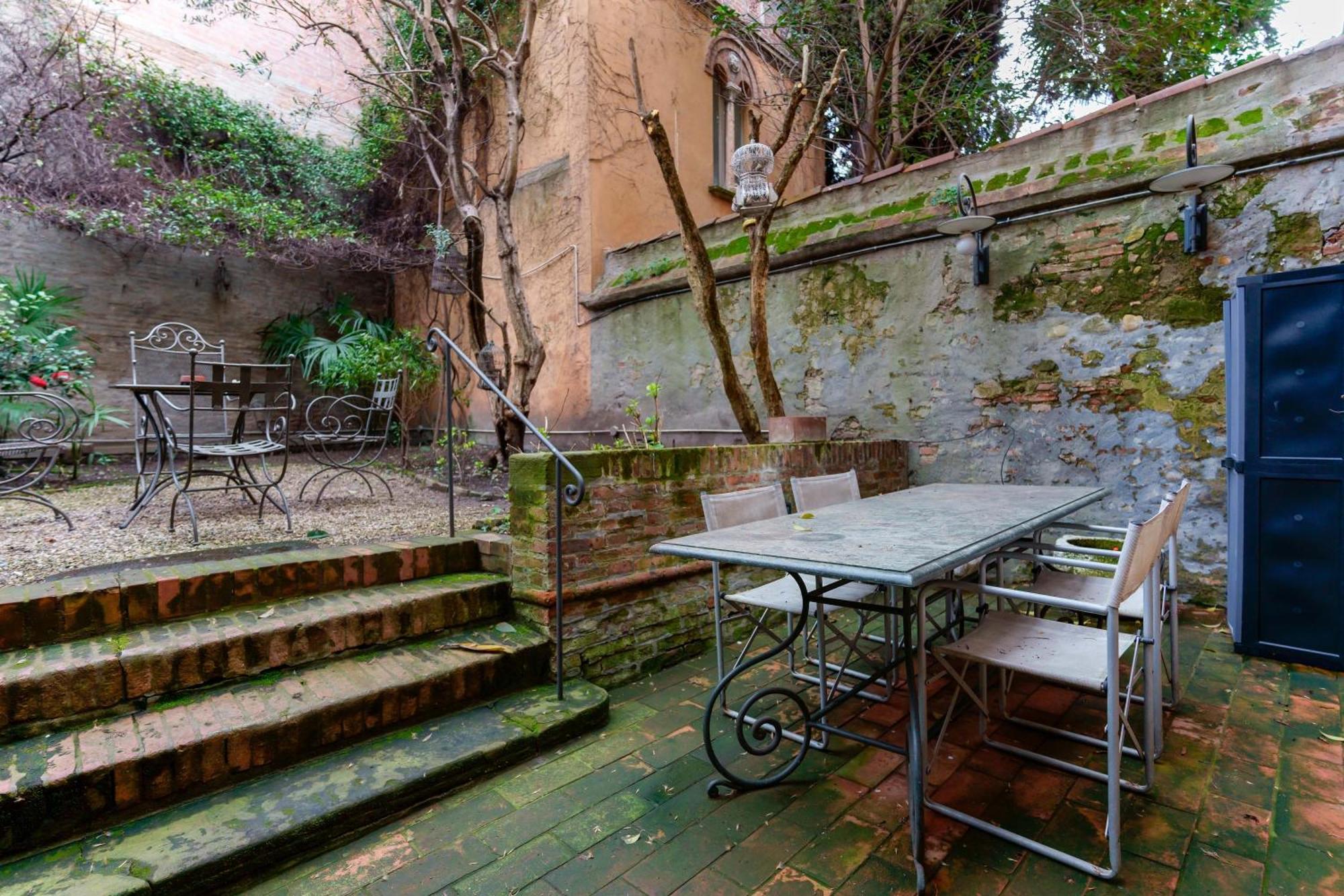 Borgo Cantarana Bologna Luaran gambar